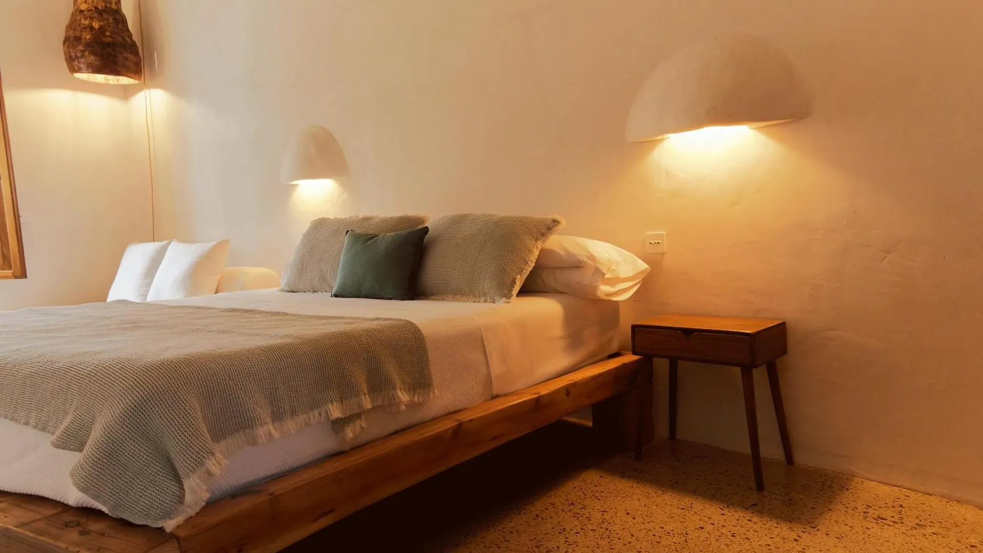 Equilicua Hotel Agua Amarga