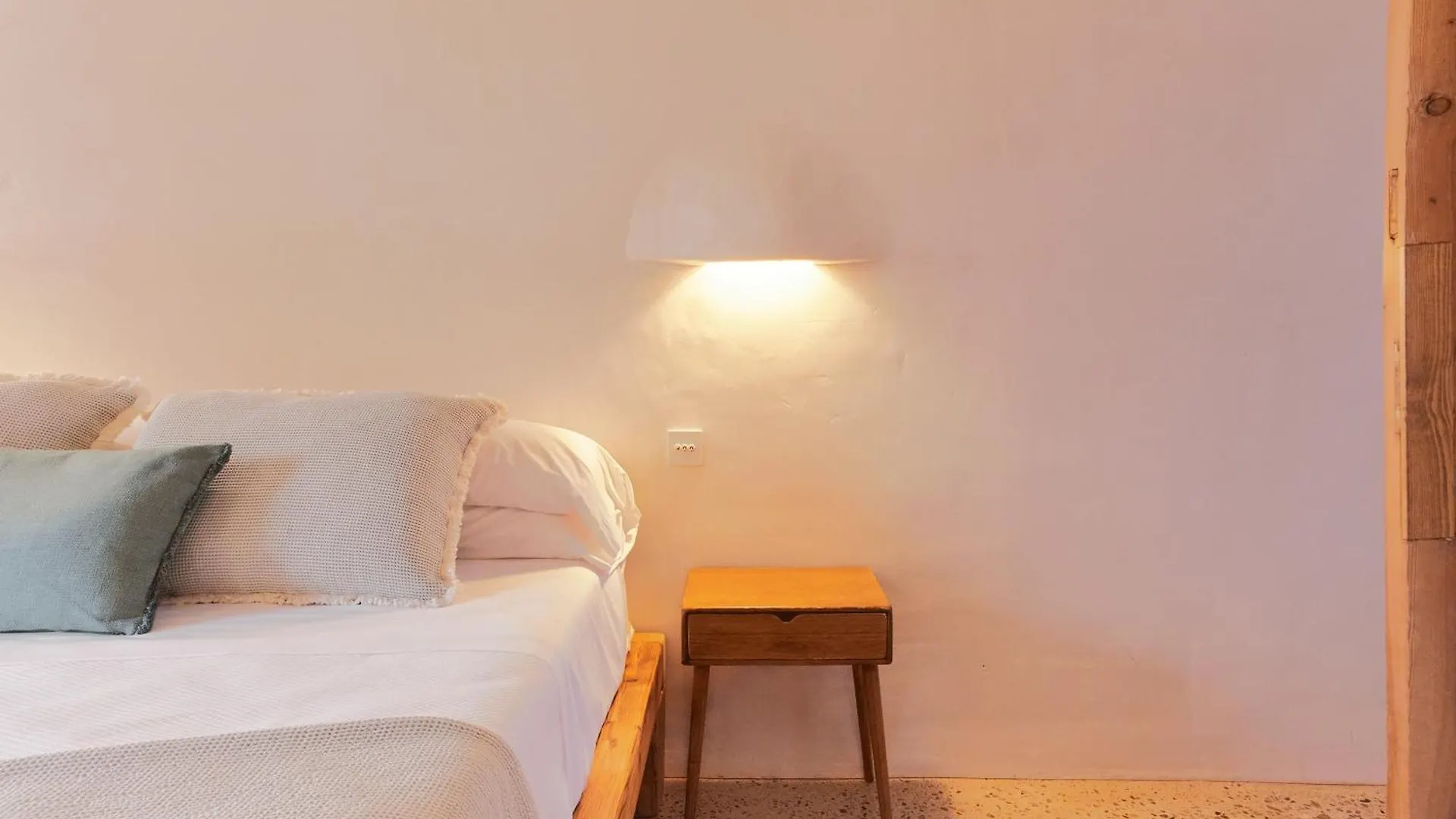 Equilicua Hotel Agua Amarga