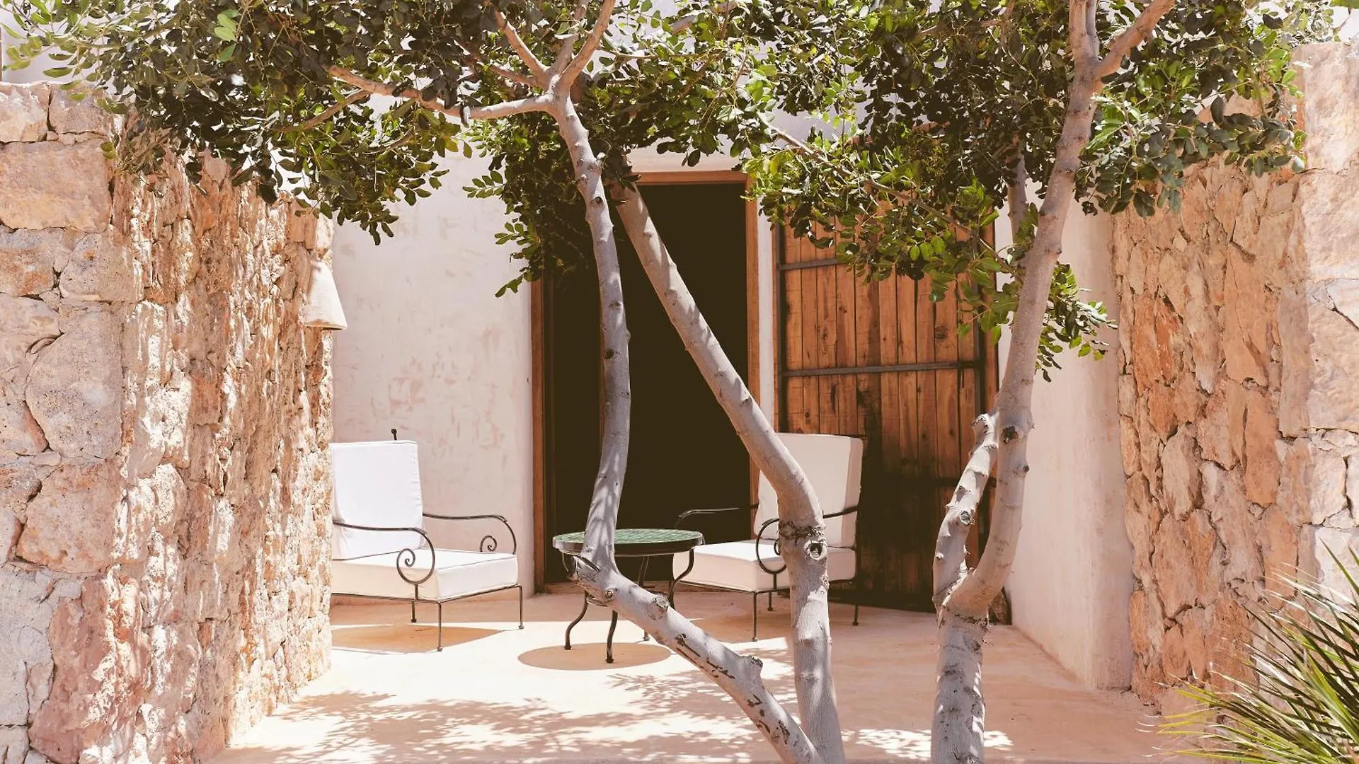 Equilicua Hotel Agua Amarga   Agua Amarga (Almeria)