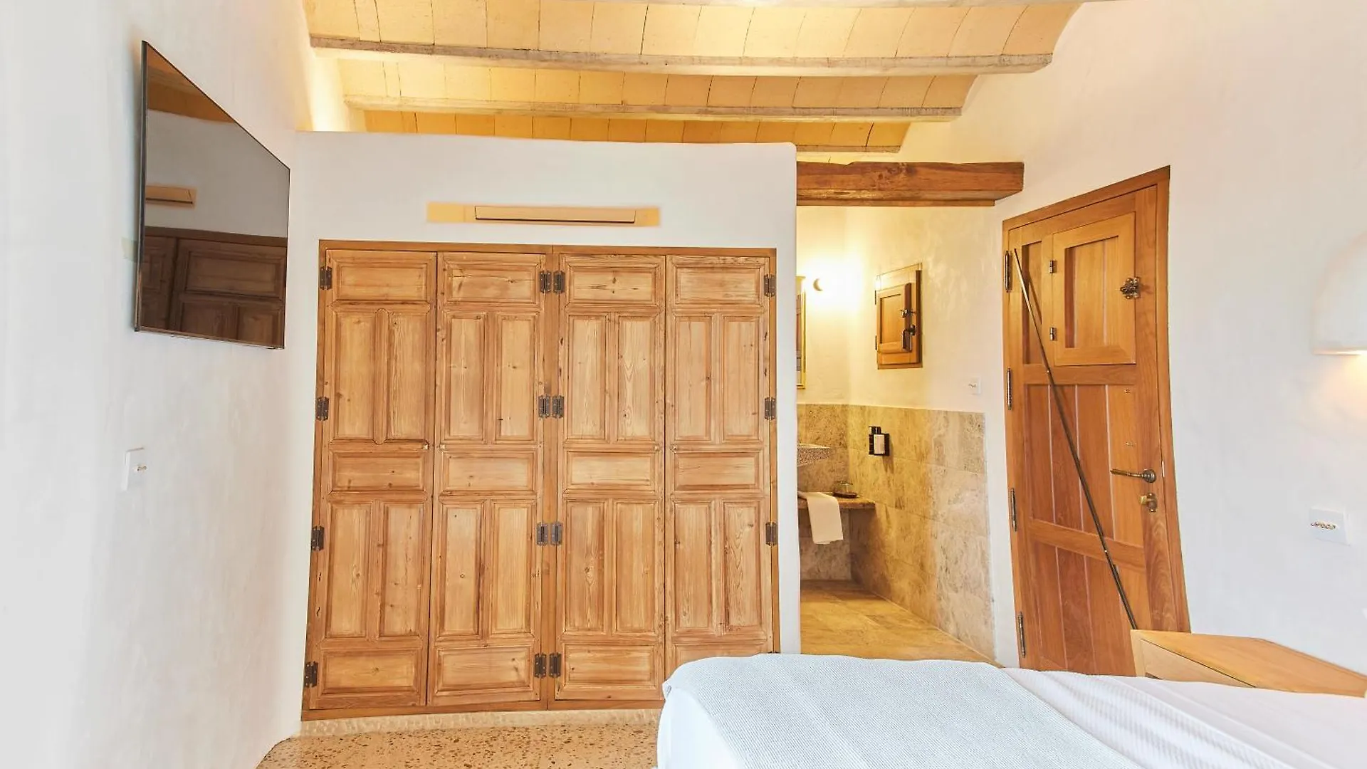Equilicua Hotel Agua Amarga   Agua Amarga (Almeria)