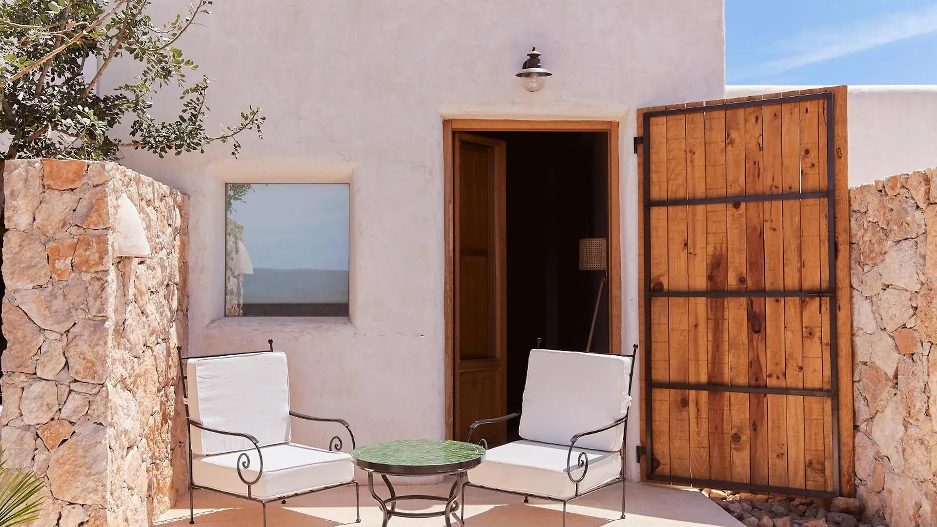Hotel Equilicua Agua Amarga   Agua Amarga (Almeria)