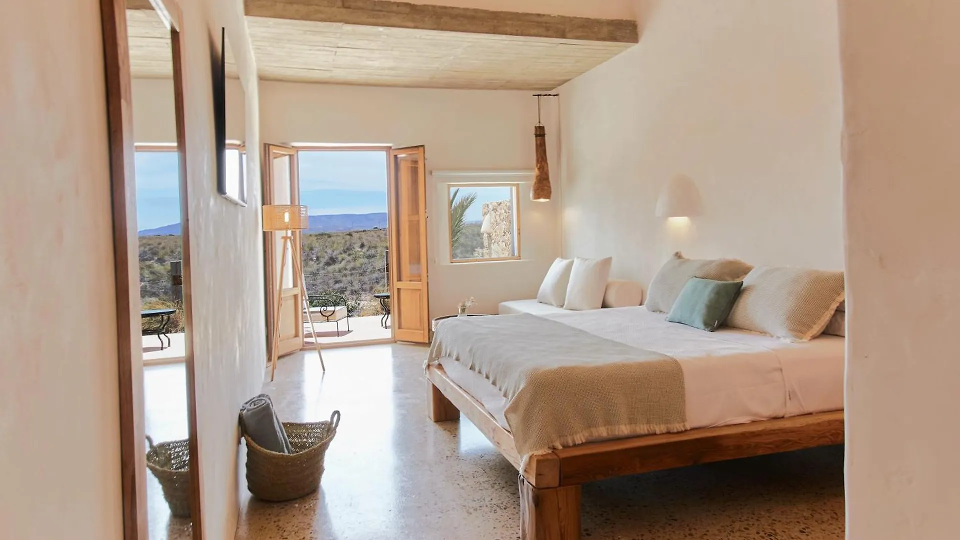 Equilicua Hotel Agua Amarga