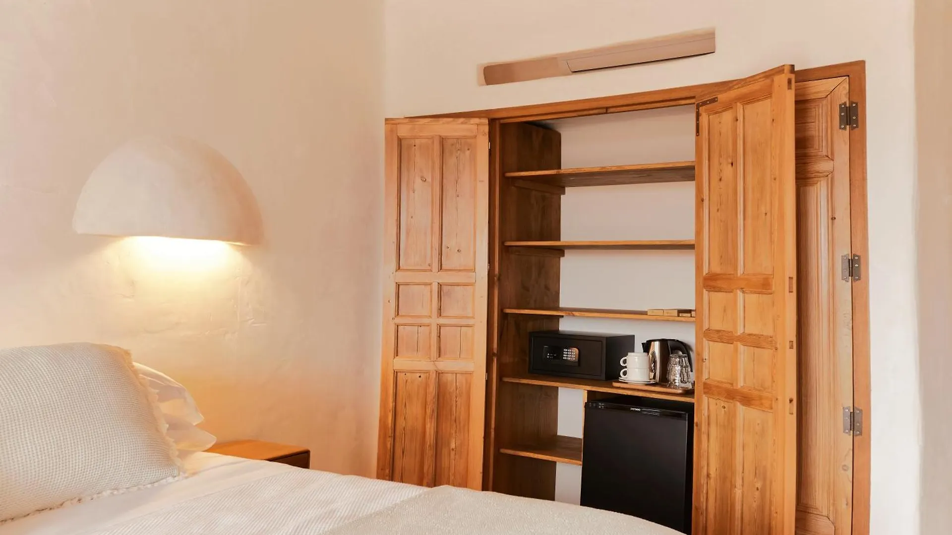 Equilicua Hotel Agua Amarga