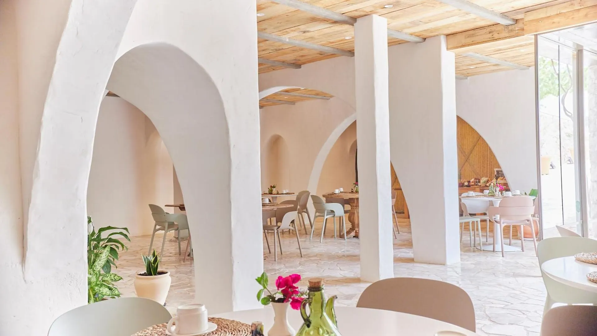 Equilicua Hotel Agua Amarga
