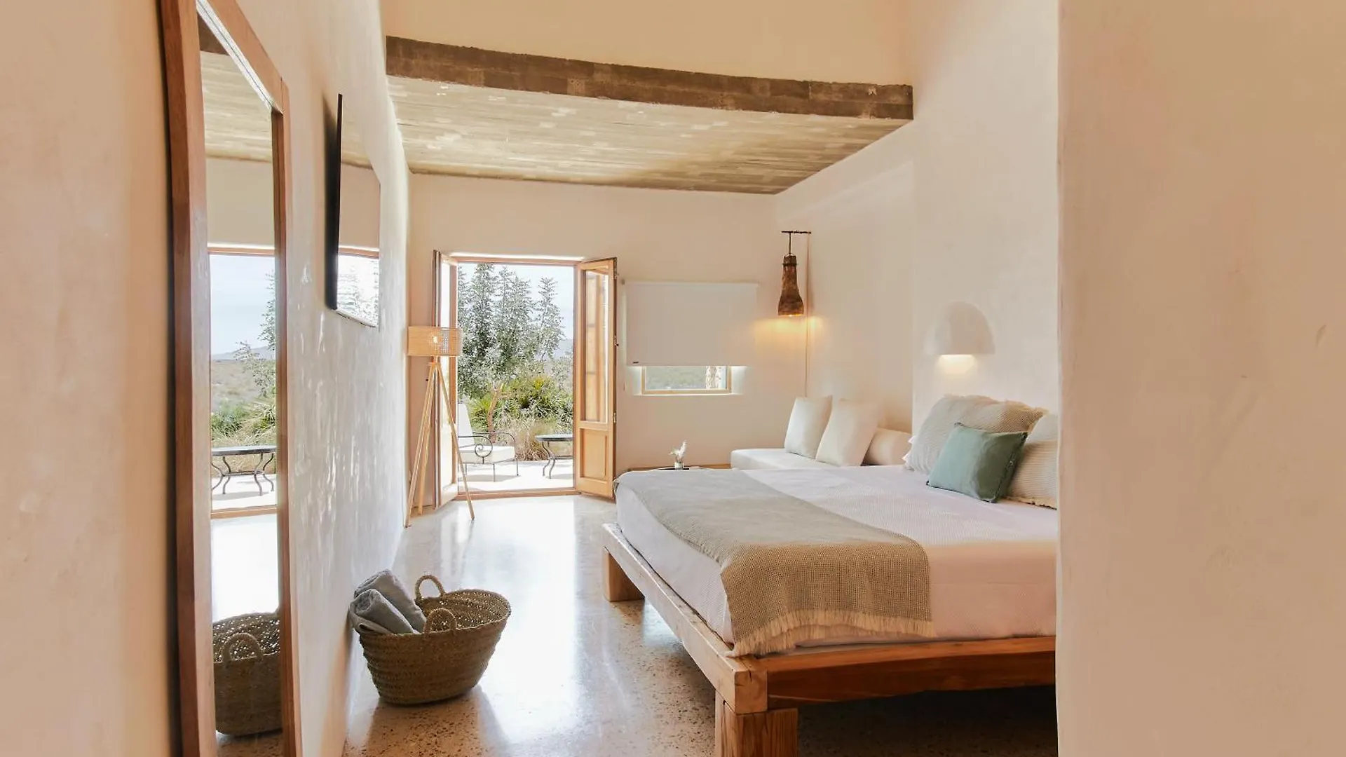 Equilicua Hotel Agua Amarga