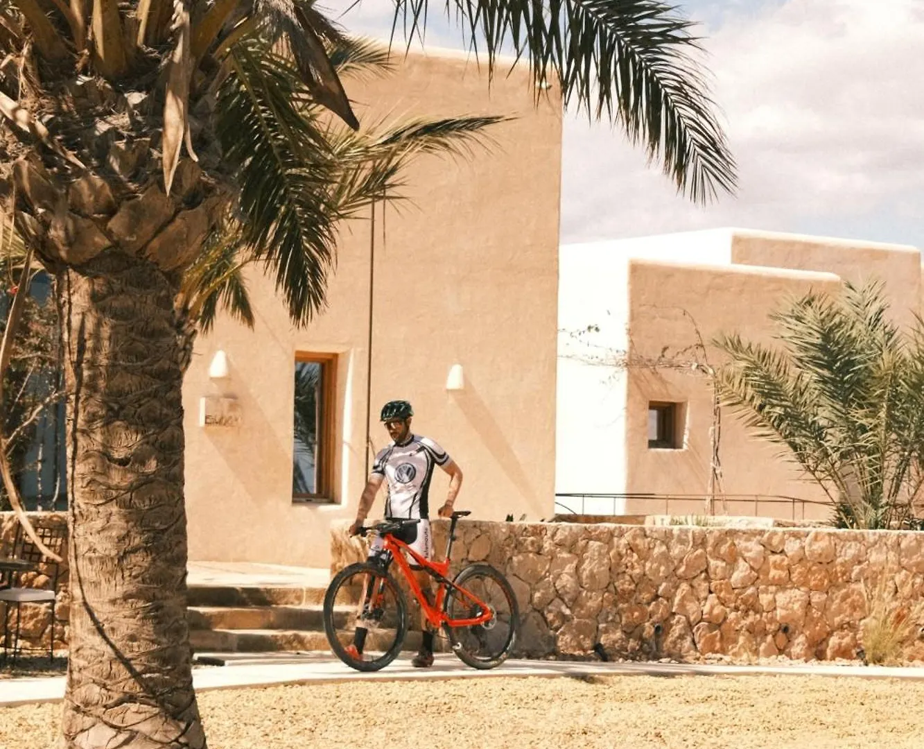 Equilicua Hotel Agua Amarga  0*, Agua Amarga (Almeria)